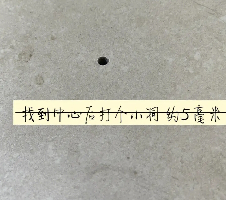 金寨瓷砖空鼓维修公司专业解答在瓷砖铺贴过程中，如果砂料搅拌不均匀，将会带来以下问题